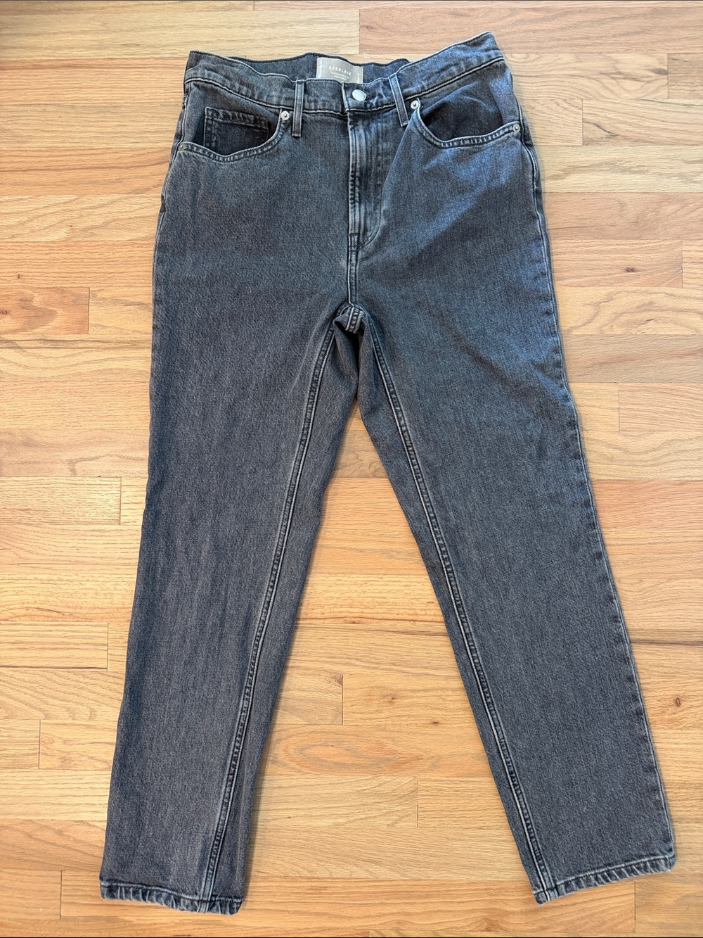 Everlane Irgibak Cheeky Jean- Straight Jeans in Washed Black